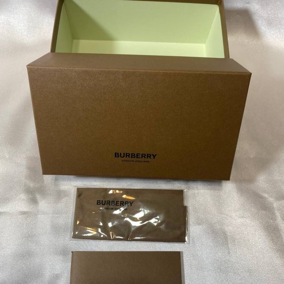 Burberry Sunglasses Case Set, Mocha Leather Wide Triangle, Boxed, Cloth, Wide - Picture 7 of 11